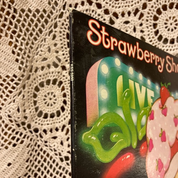 Strawberry Shortcake LIVE Vinyl Record LP - Picture 3 of 16